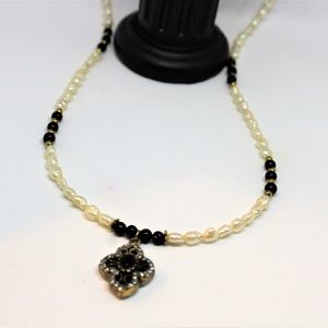 Pearl and blue sapphire delicate necklace